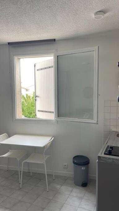 Joli Studio Dans Le Village แซ็งต์-มารี-เดอ-ลา-แมร์ ภายนอก รูปภาพ